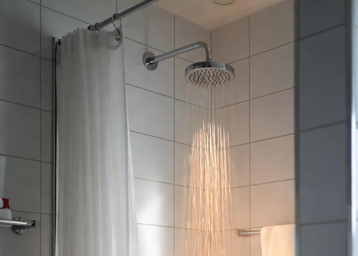 solar water heater shower